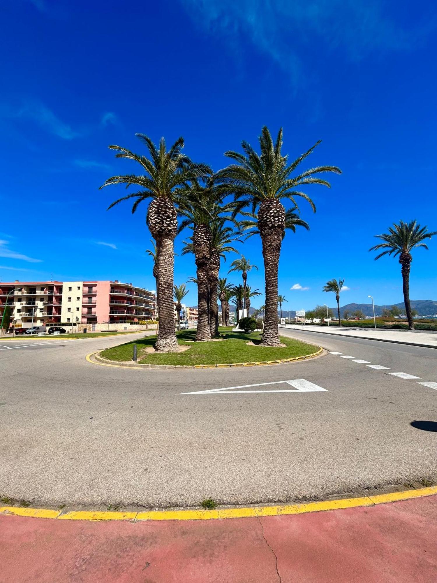 Coup De Coeur Linge De Maison Fournie Empuriabrava Esterno foto